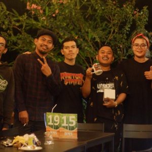 Tangkapan Kamera di Weekend Party Project – Outsiders Rumpin Rock Town
